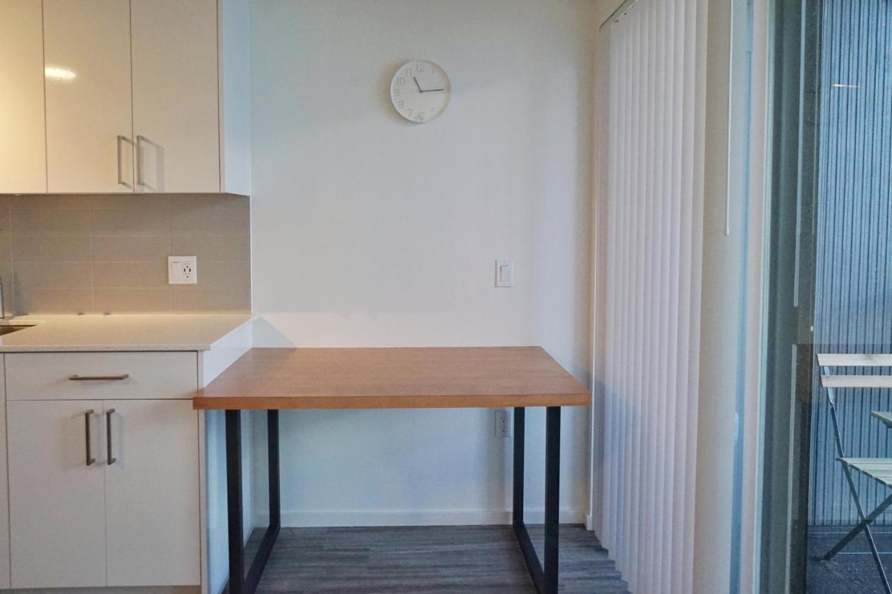 סיאטל University Of Washington New Apartment Studio W/Kitchen And Balcony מראה חיצוני תמונה